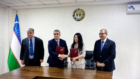 9月9日至11日，大禹节水集团高级副总裁崔静带领大禹节水中亚公司一行拜访了乌兹别克斯坦相关业务部委及机构，并与乌兹别克斯坦水利部、灌溉水利问题研究所分别签署了合作谅解备忘录。